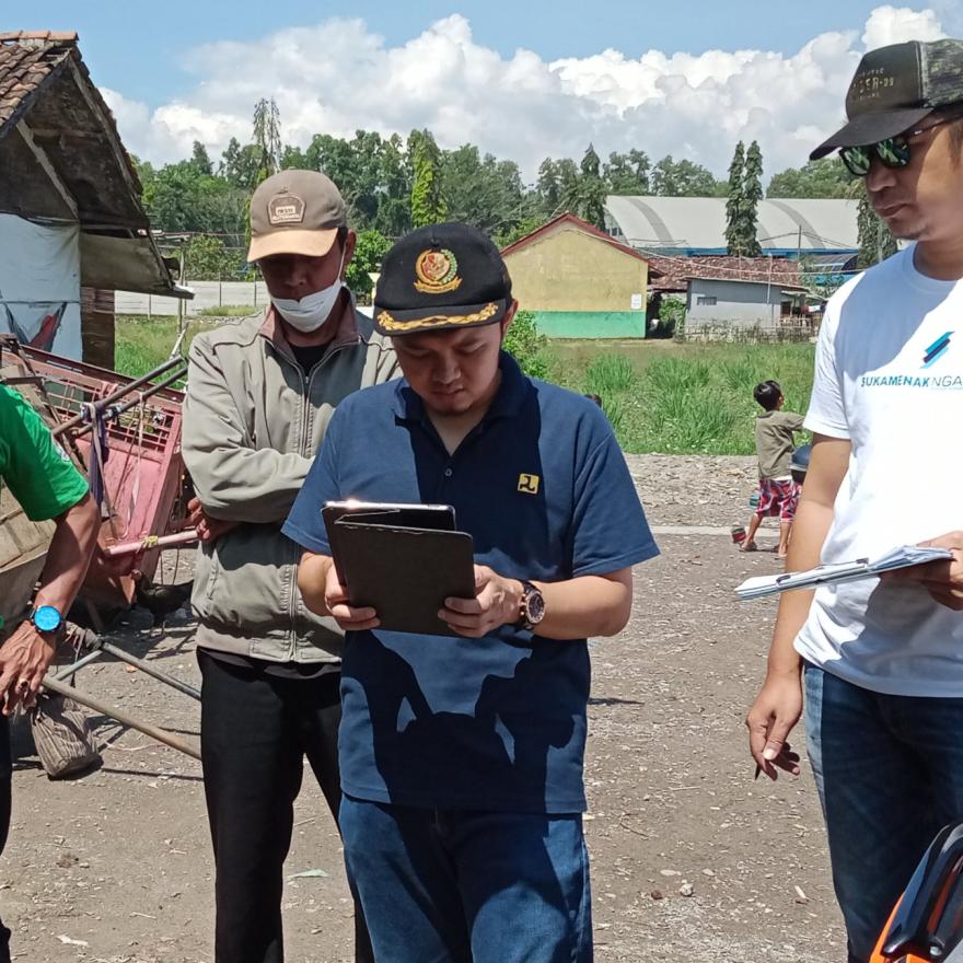 Survey Tempat Pembuangan Sampah Oleh Tim PUPR dan KSM Desa Sukamenak
